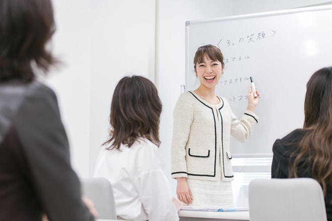 ボイストレーニング・話し方レッスン｜VoiceAcademia（ヴォイスアカデミア）