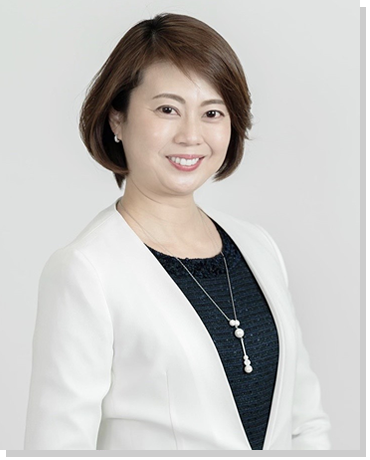 出井 久美子（でい くみこ）